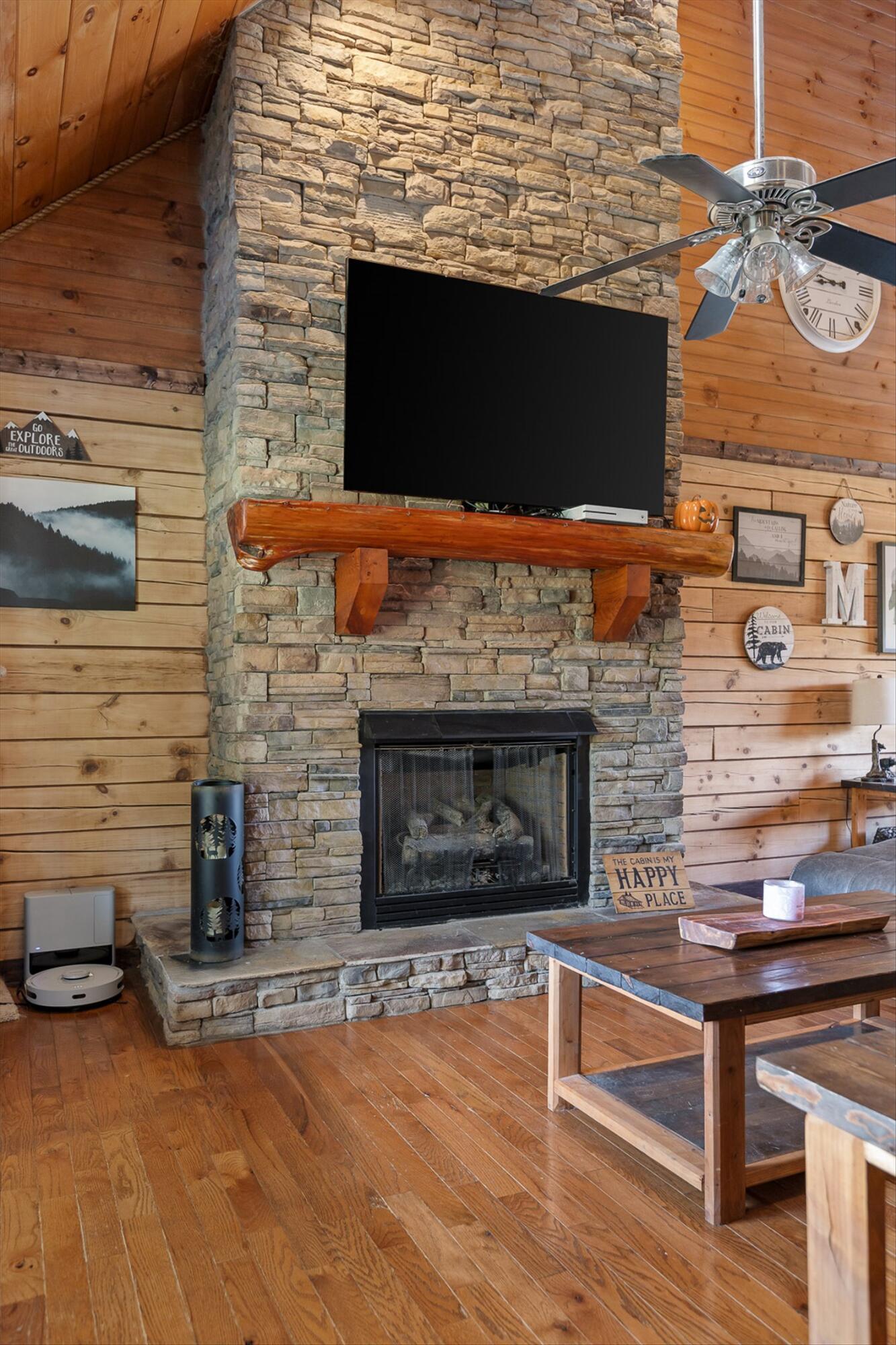 Ocoee, Tennessee 37361, United States, 3 Bedrooms Bedrooms, ,4 BathroomsBathrooms,Residential,Active,237932