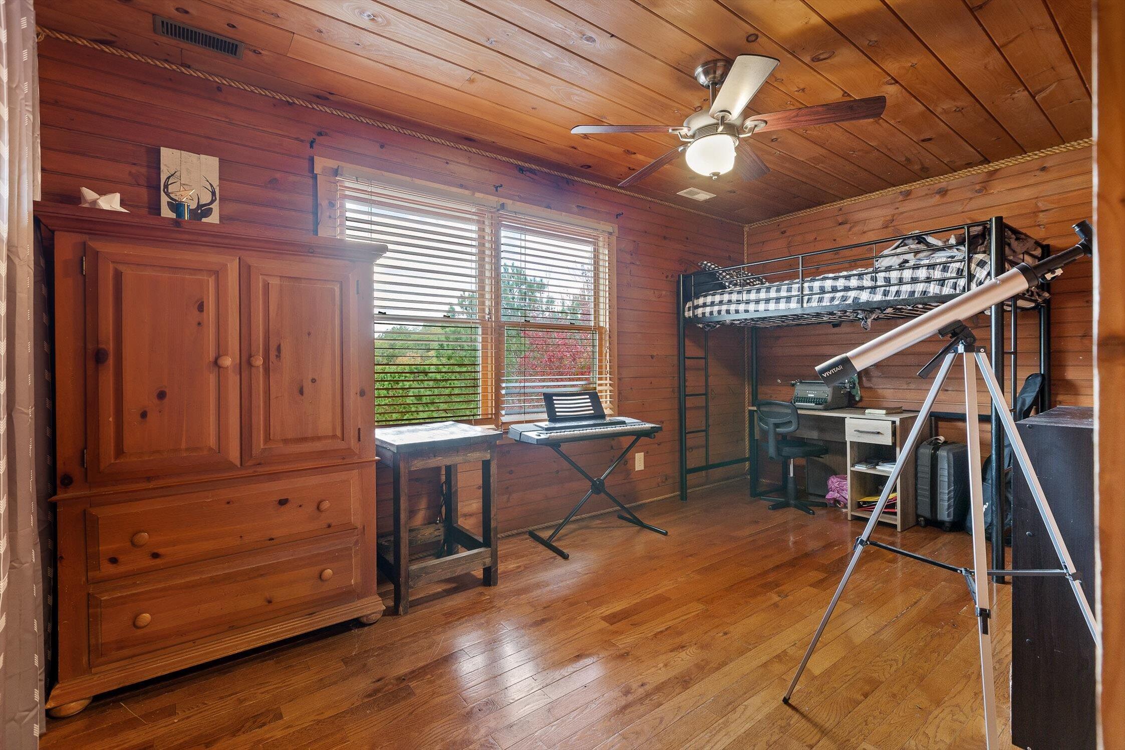 Ocoee, Tennessee 37361, United States, 3 Bedrooms Bedrooms, ,4 BathroomsBathrooms,Residential,Active,237932