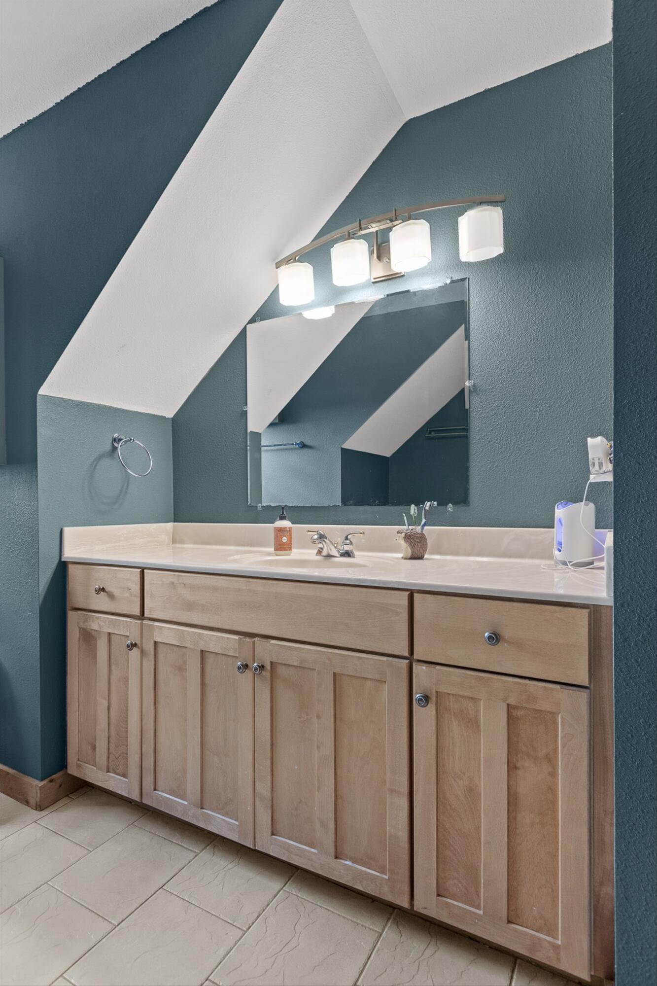 Ocoee, Tennessee 37361, United States, 3 Bedrooms Bedrooms, ,4 BathroomsBathrooms,Residential,Active,237932