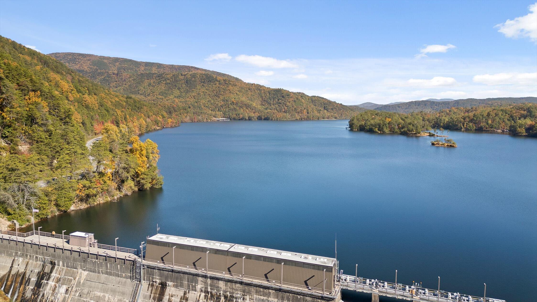 Ocoee, Tennessee 37361, United States, 3 Bedrooms Bedrooms, ,4 BathroomsBathrooms,Residential,Active,237932