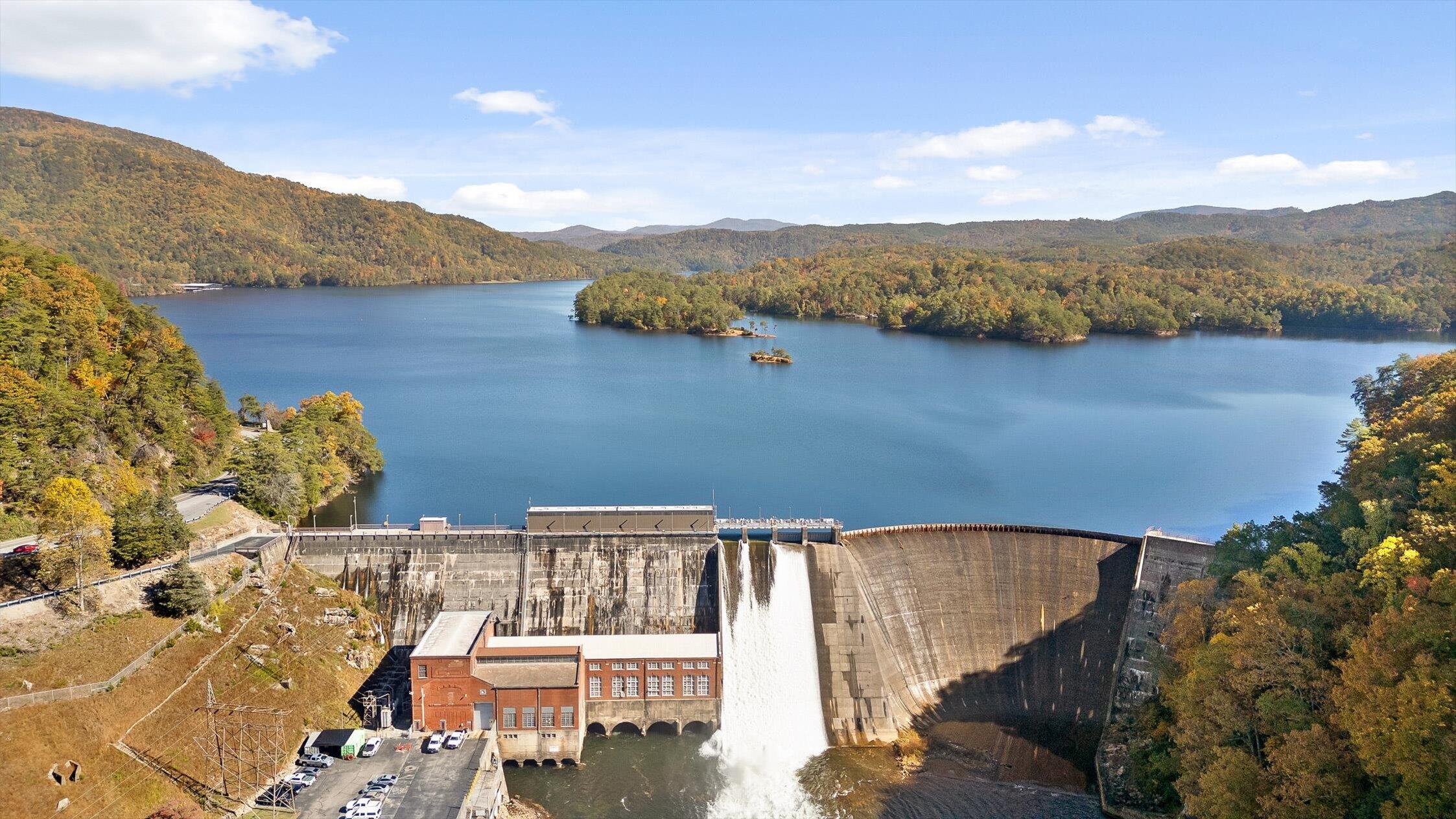 Ocoee, Tennessee 37361, United States, 3 Bedrooms Bedrooms, ,4 BathroomsBathrooms,Residential,Active,237932