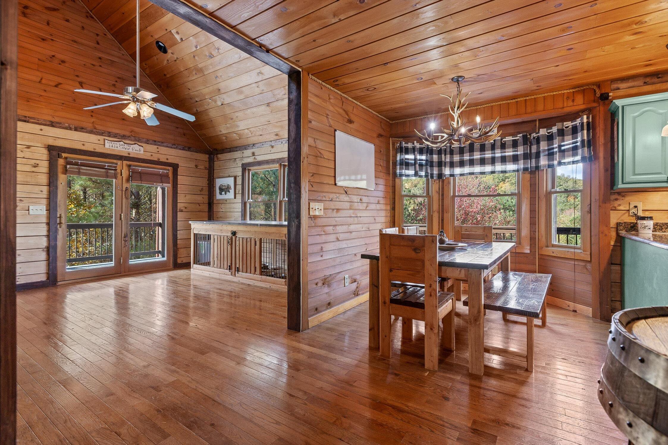 Ocoee, Tennessee 37361, United States, 3 Bedrooms Bedrooms, ,4 BathroomsBathrooms,Residential,Active,237932