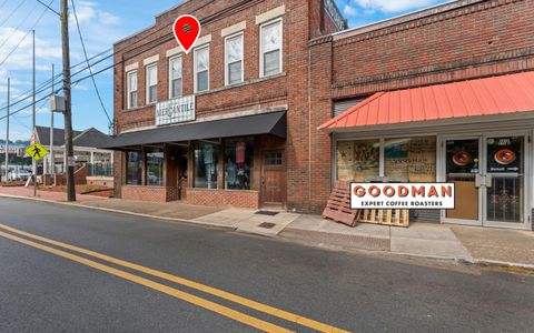 Tiny photo for 3915 St Elmo Avenue, Chattanooga, TN 37409 (MLS # 1526221)