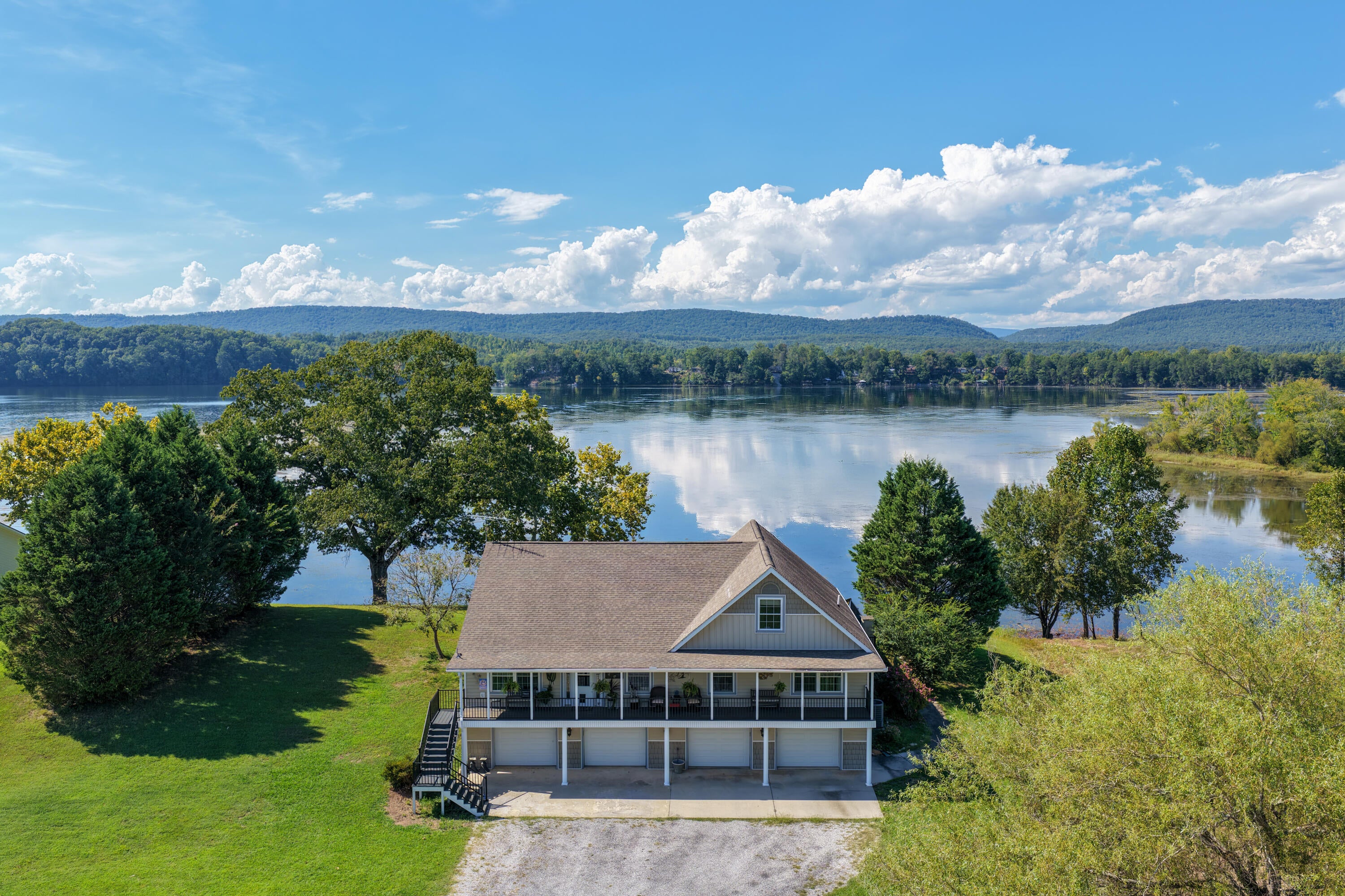 122 Eagle Point Drive