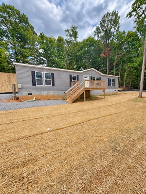 1724 HOGAN ST, ATHENS, TN 37303 - Image e05c0b9bdf9ff17e80a42abb01d1e1fc/1769082225