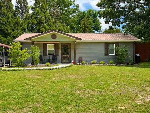Photo of 371 Brown Gap Cemetery Road, Trenton, GA 30752 (MLS # 1534707)