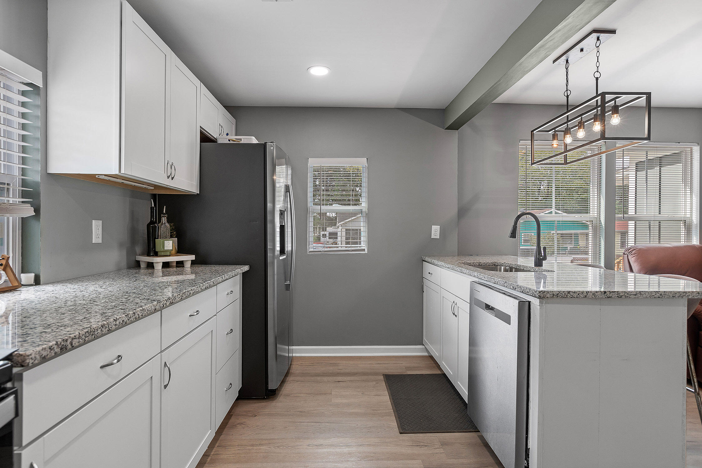 Chattanooga, Tennessee 37407, United States, 3 Bedrooms Bedrooms, ,2 BathroomsBathrooms,Residential,Active,38418