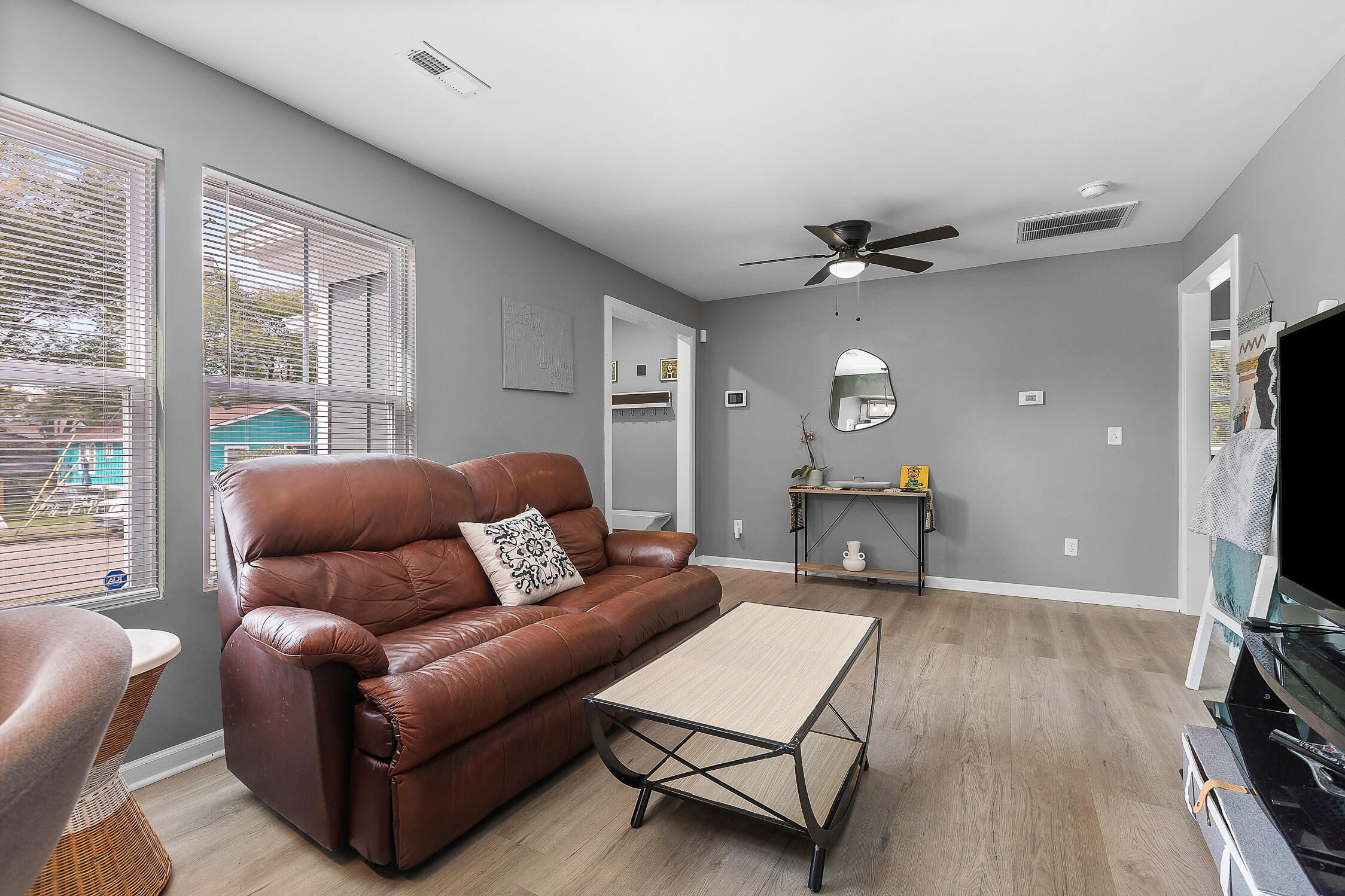 Chattanooga, Tennessee 37407, United States, 3 Bedrooms Bedrooms, ,2 BathroomsBathrooms,Residential,Active,38418