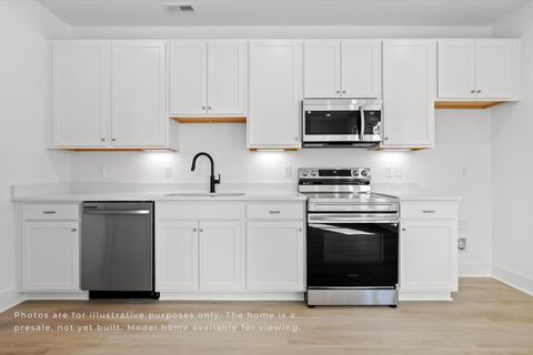 Tiny photo for 3637 Hodley Avenue, Chattanooga, TN 37410 (MLS # 1527836)