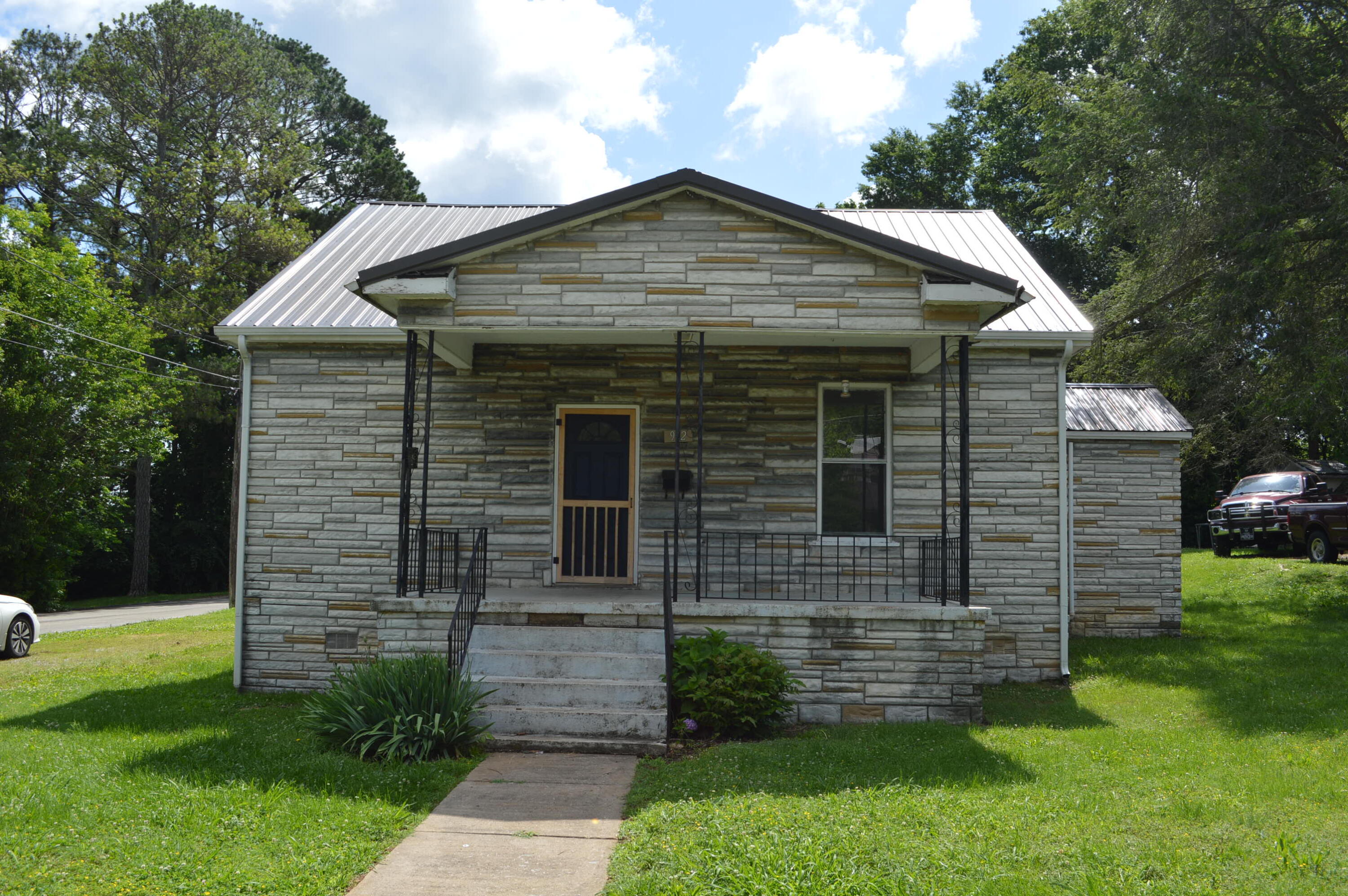 912 N Price Street, Sweetwater, Tennessee image 1