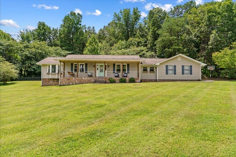 Photo of 323 Lower Dug Gap Road SW, Dalton, GA 30720 (MLS # 1539521)