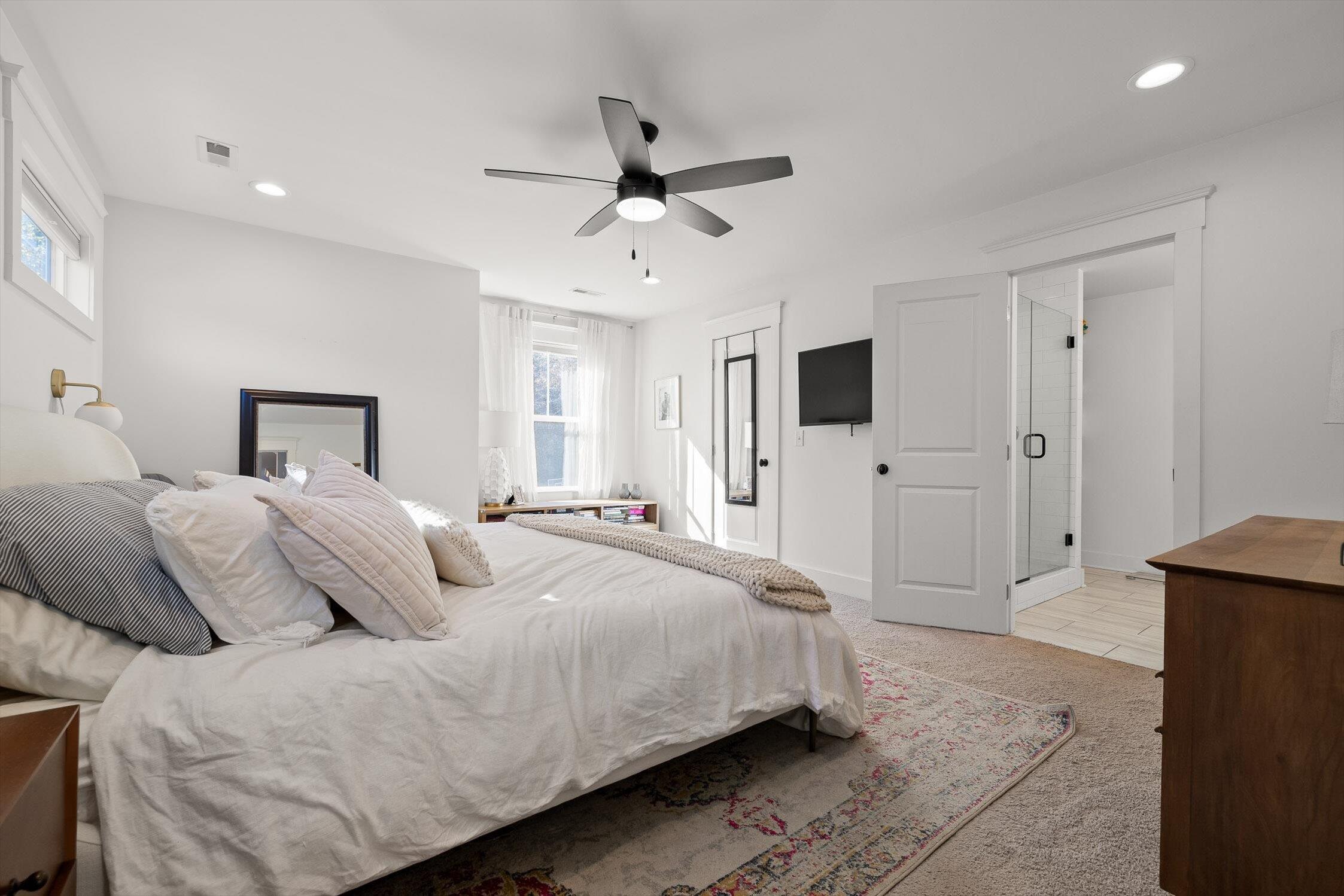 Chattanooga, Tennessee 37405, United States, 3 Bedrooms Bedrooms, ,3 BathroomsBathrooms,Residential,Active,243173