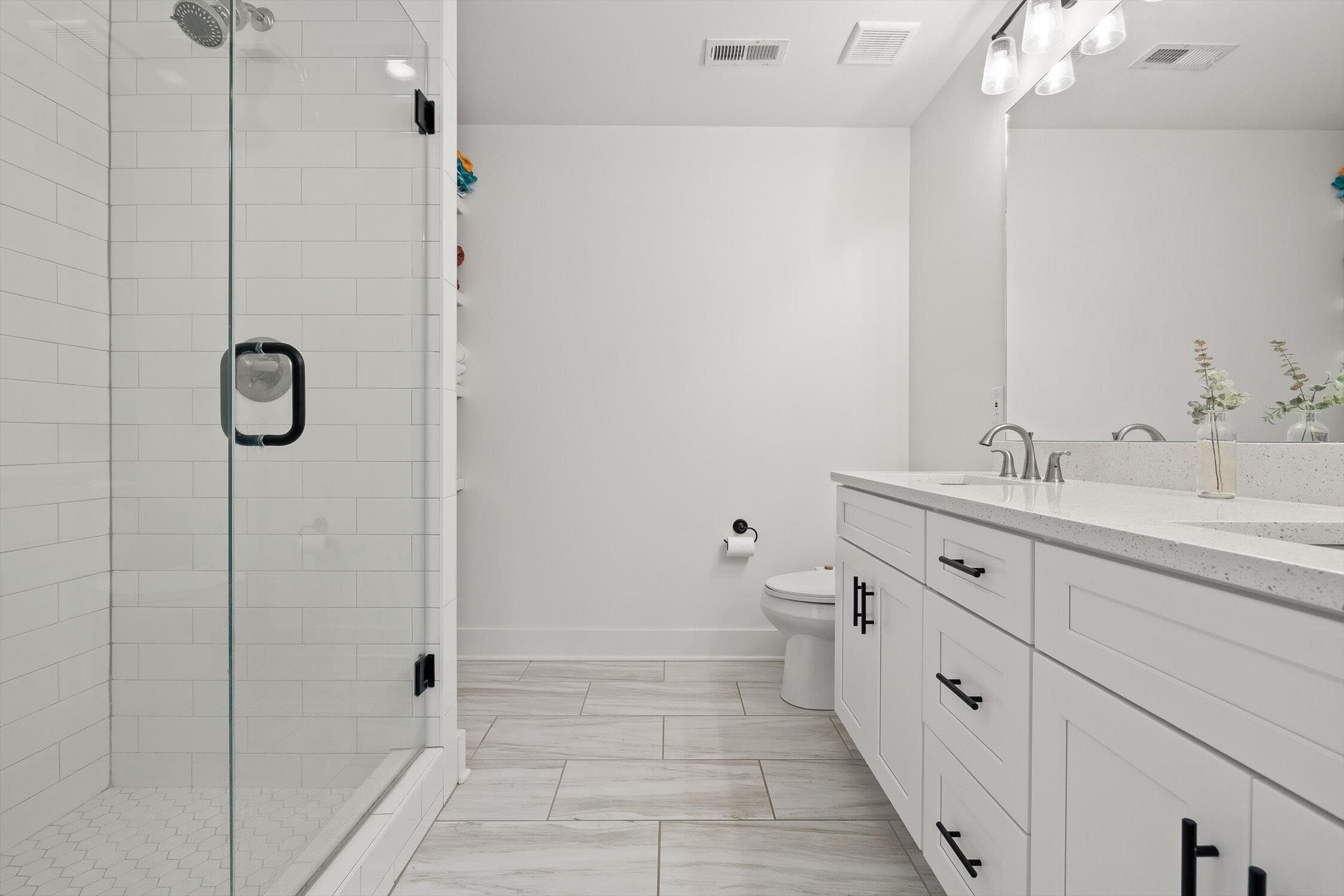 Chattanooga, Tennessee 37405, United States, 3 Bedrooms Bedrooms, ,3 BathroomsBathrooms,Residential,Active,243173