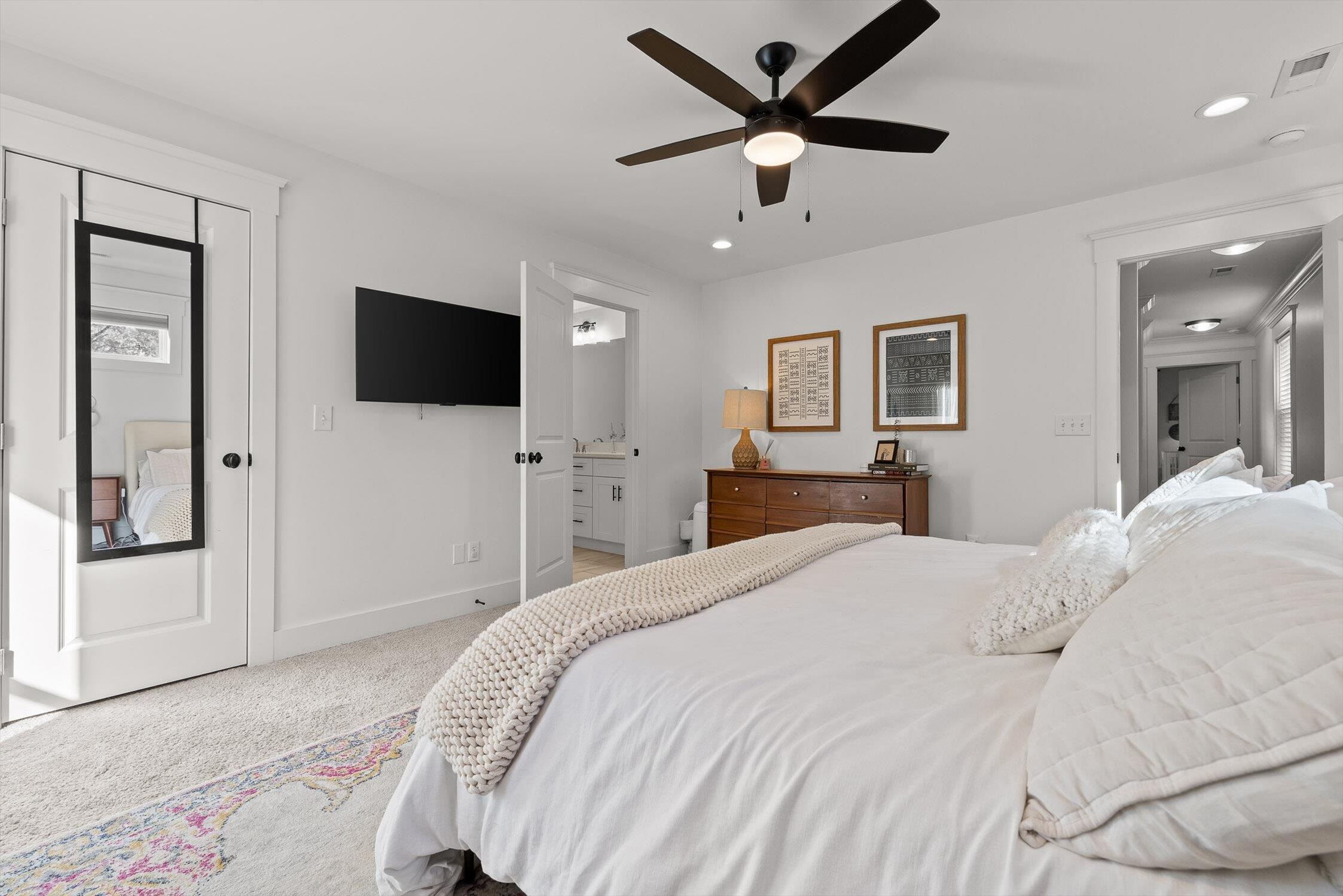 Chattanooga, Tennessee 37405, United States, 3 Bedrooms Bedrooms, ,3 BathroomsBathrooms,Residential,Active,243173