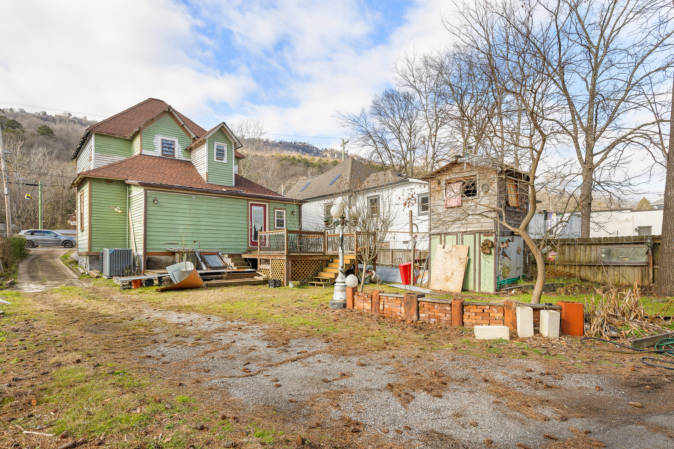 Chattanooga, Tennessee 37409, United States, 3 Bedrooms Bedrooms, ,3 BathroomsBathrooms,Residential,Contingent,18747