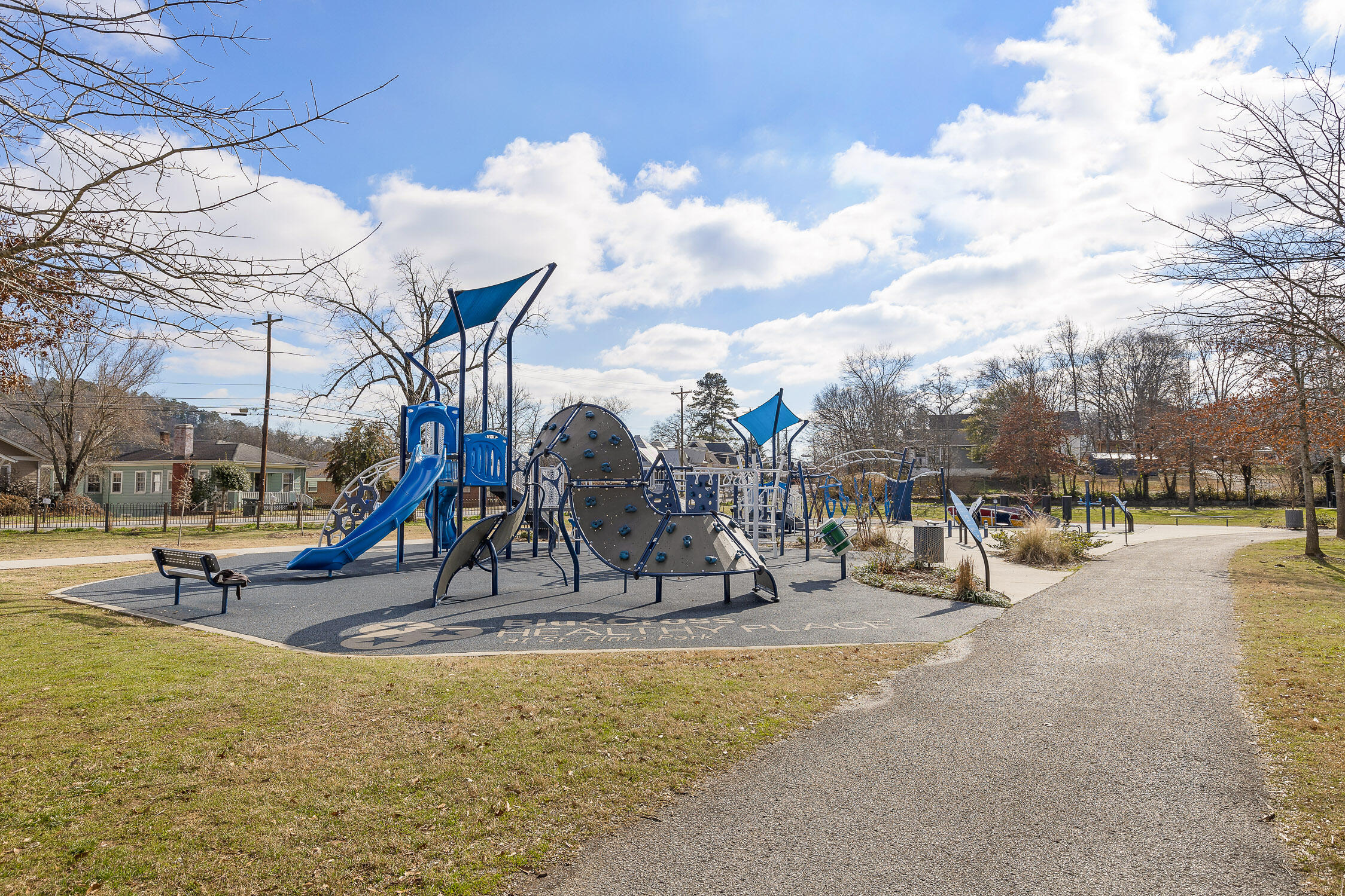 Chattanooga, Tennessee 37409, United States, 3 Bedrooms Bedrooms, ,3 BathroomsBathrooms,Residential,Contingent,18747