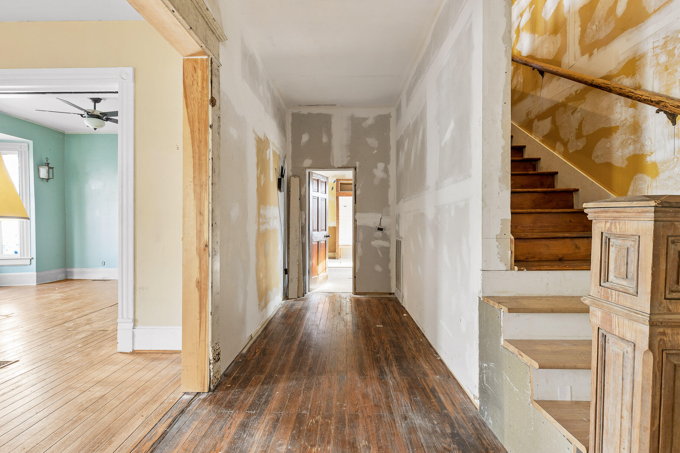 Chattanooga, Tennessee 37409, United States, 3 Bedrooms Bedrooms, ,3 BathroomsBathrooms,Residential,Contingent,18747