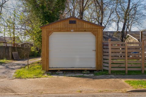 Tiny photo for 1614 E 12th Street, Chattanooga, TN 37404 (MLS # 1530392)