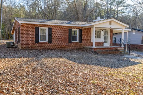 Photo of 3939 Miller Drive NE, Dalton, GA 30721 (MLS # 1527536)