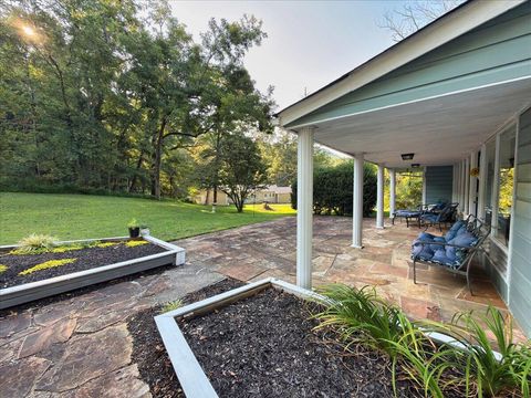 Photo of 602 Magnolia Avenue, South Pittsburg, TN 37380 (MLS # 1520412)