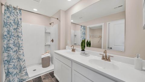 Tiny photo for 148 Evergreen Cir, Rossville, GA 30741 (MLS # 1531172)