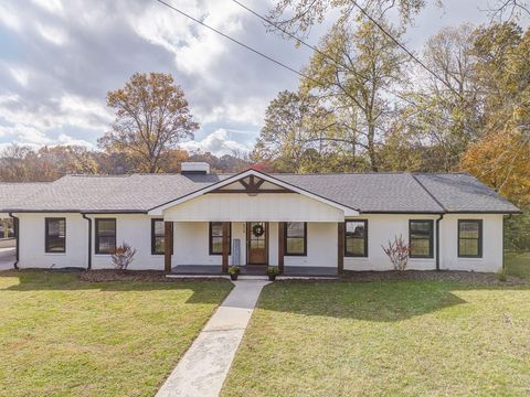 Photo of 924 Stoneleigh Road, Dalton, GA 30720 (MLS # 1523849)