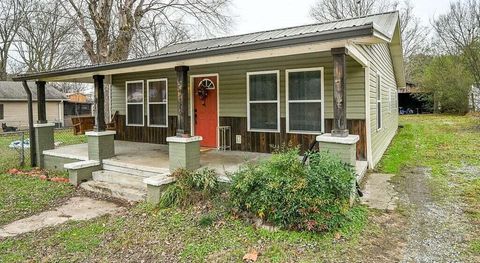 Photo of 156 Co Rd 903, Etowah, TN 37331 (MLS # 1527666)