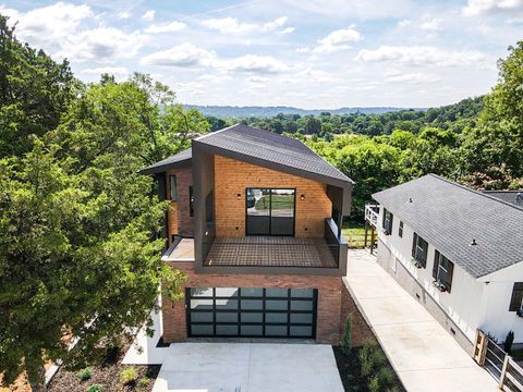 Homes For Sale - 3818 Longview Avenue<br/> Chattanooga, TN 37409