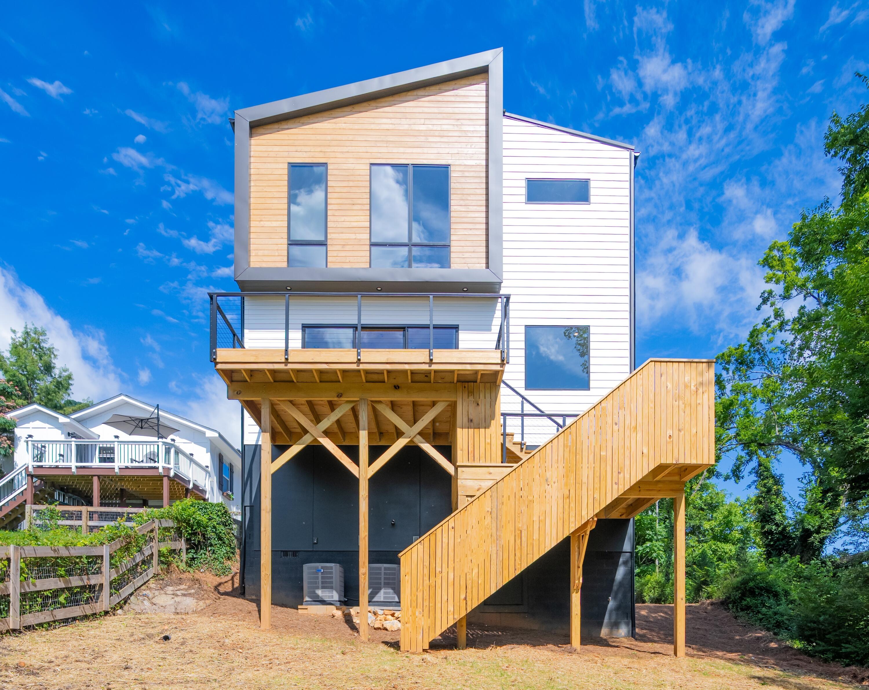 3818 Longview Avenue - Photo 4