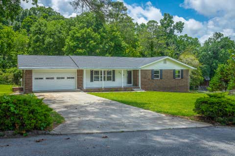 Homes For Sale - 2102 Colonial Parkway Drive<br/> Hamilton County, Chattanooga, TN 37421