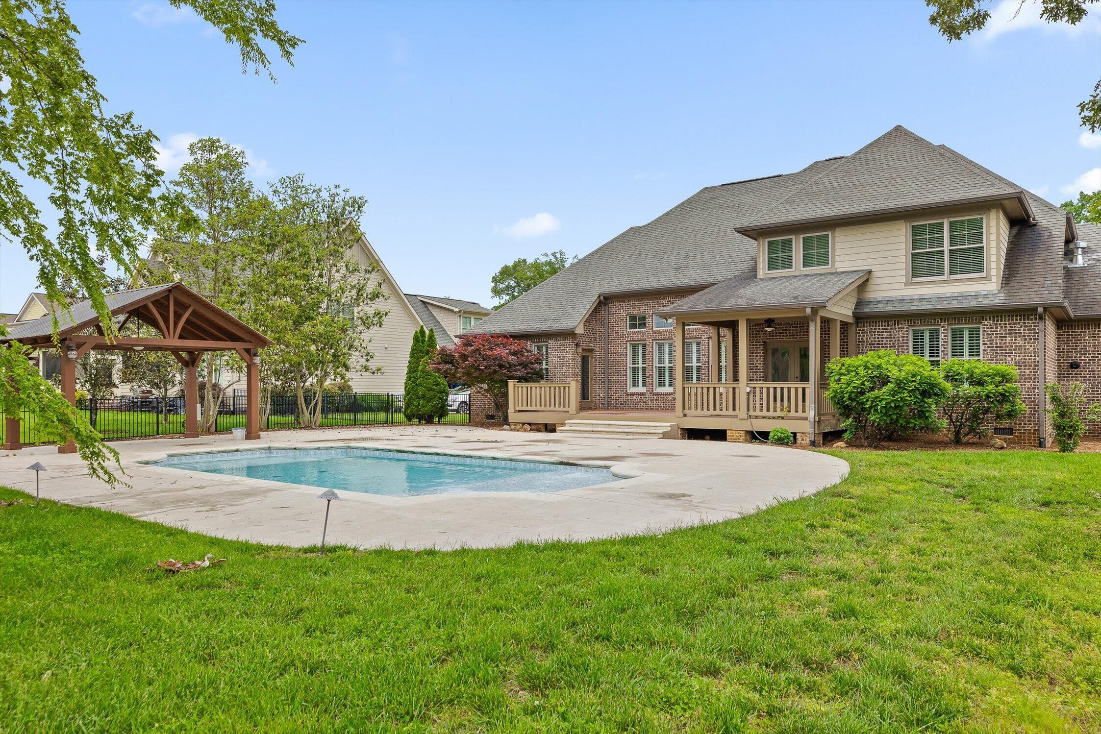 Ooltewah, Tennessee 37363, United States, 6 Bedrooms Bedrooms, ,3 BathroomsBathrooms,Residential,Contingent,125590