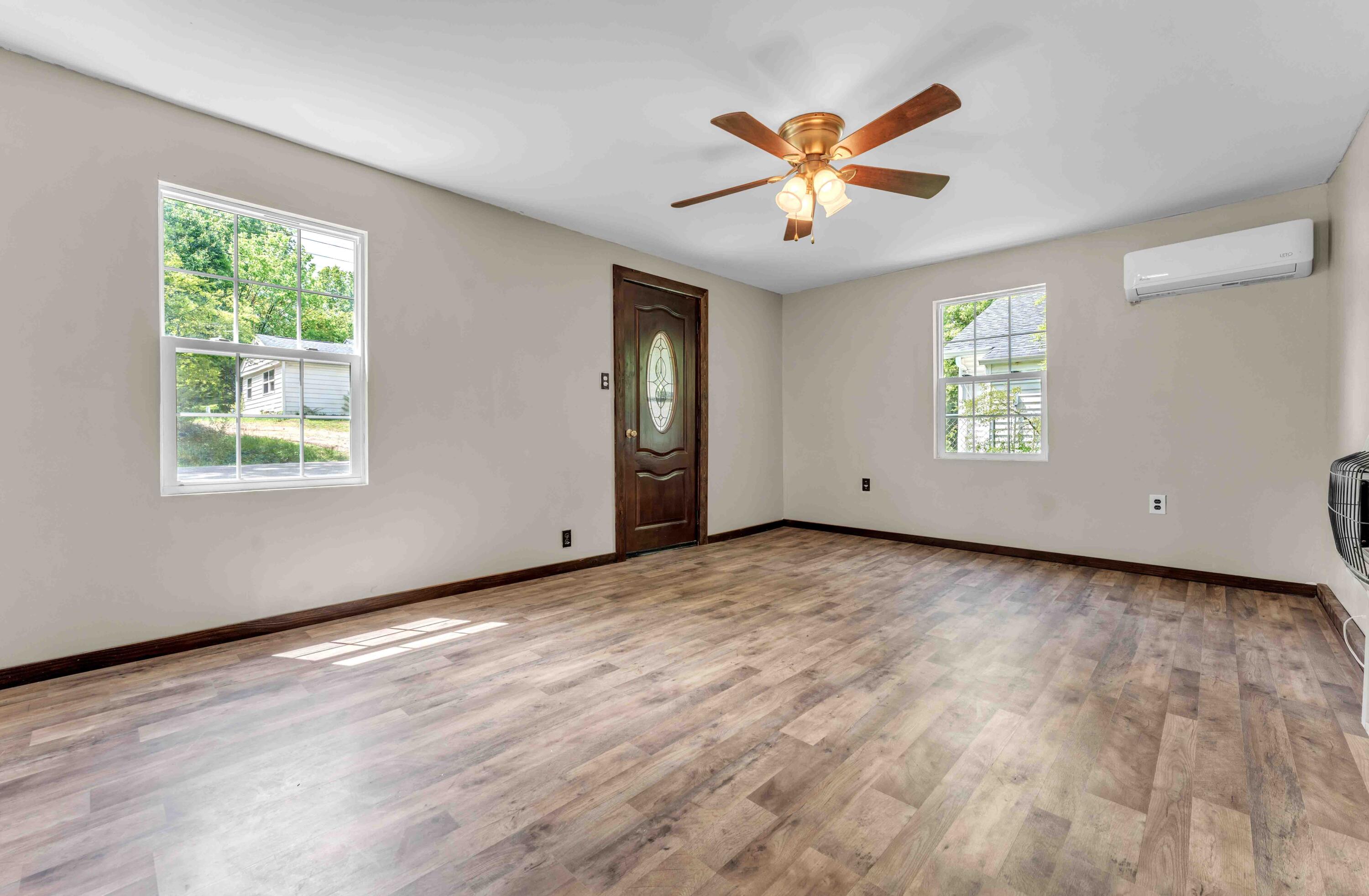 1526 W View Street, Athens, Tennessee image 3