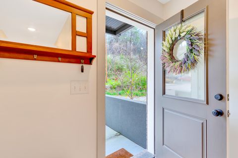 Tiny photo for 724 W Bell Avenue, Chattanooga, TN 37405 (MLS # 1530490)