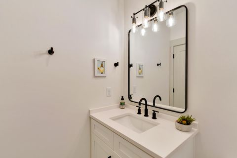 Tiny photo for 724 W Bell Avenue, Chattanooga, TN 37405 (MLS # 1530490)