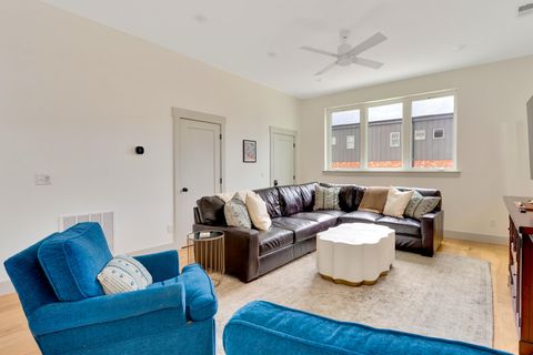 Tiny photo for 724 W Bell Avenue, Chattanooga, TN 37405 (MLS # 1530490)