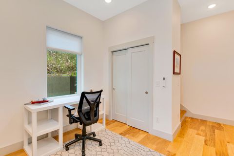 Tiny photo for 724 W Bell Avenue, Chattanooga, TN 37405 (MLS # 1530490)