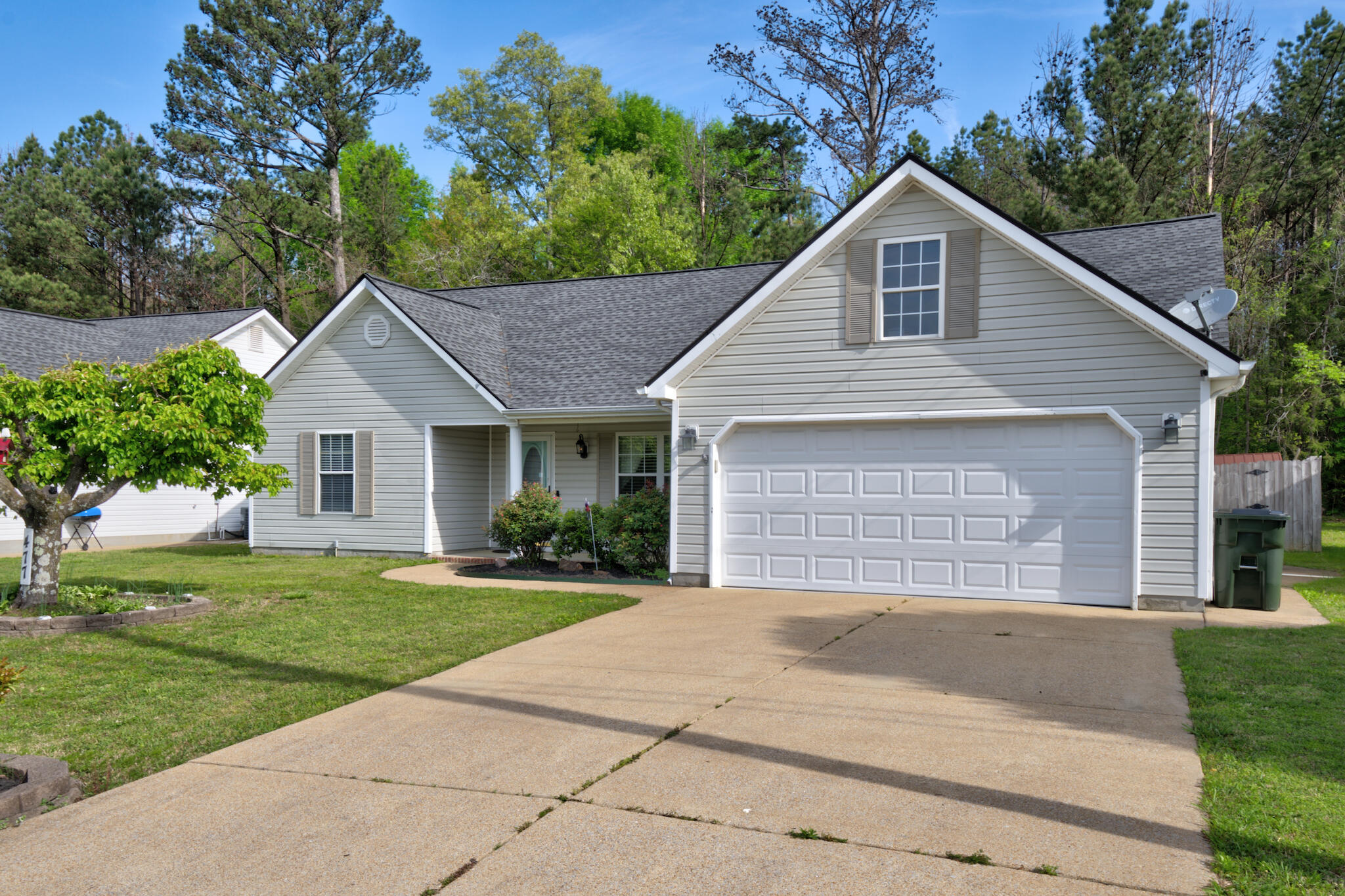 477 Colony Circle, Fort Oglethorpe, Georgia image 3