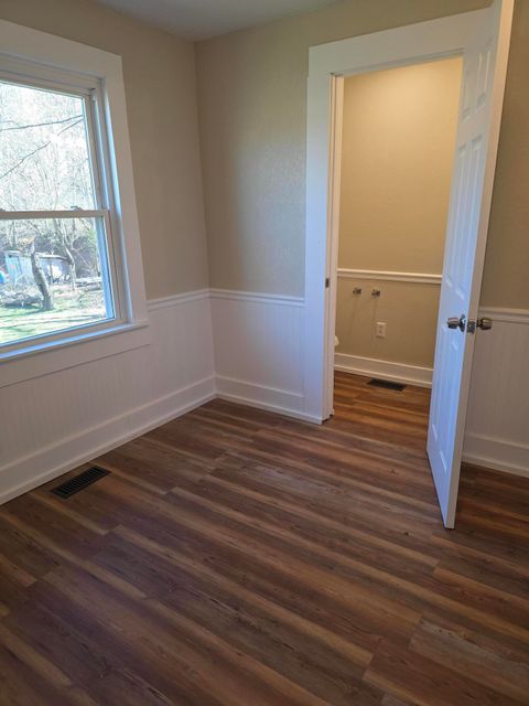 Tiny photo for 1009 W Main Street, LaFayette, GA 30728 (MLS # 1526949)