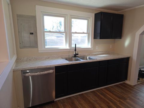 Tiny photo for 1009 W Main Street, LaFayette, GA 30728 (MLS # 1526949)