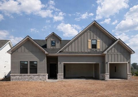 Homes For Sale - 5823 Guardian Way<br/> Hixson, TN 37343