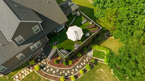 Photo of 2110 Autumn River Drive, Soddy Daisy, TN 37379 (MLS # 1521377)