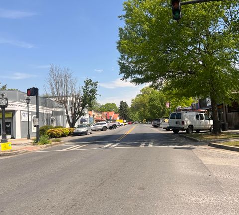 Tiny photo for 102 W 8th Street, Chickamauga, GA 30707 (MLS # 1529458)