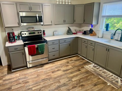 Tiny photo for 102 W 8th Street, Chickamauga, GA 30707 (MLS # 1529458)