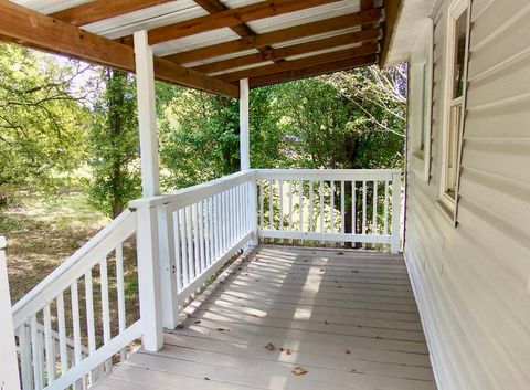 Tiny photo for 102 W 8th Street, Chickamauga, GA 30707 (MLS # 1529458)