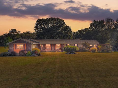 Photo of 694 Meadow Drive, Chickamauga, GA 30707 (MLS # 1522525)