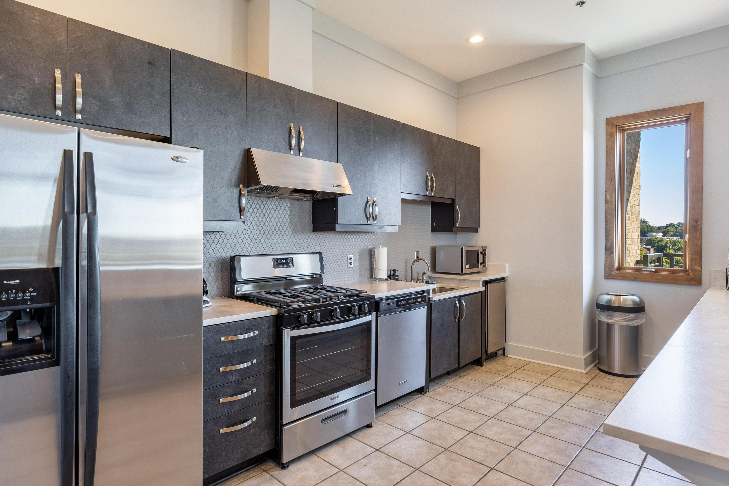 200 Manufacturers Road #APT 241, Chattanooga, Tennessee image 44