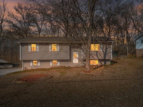 Photo of 132 Brownwood Circle, Ringgold, GA 30736 (MLS # 1527634)