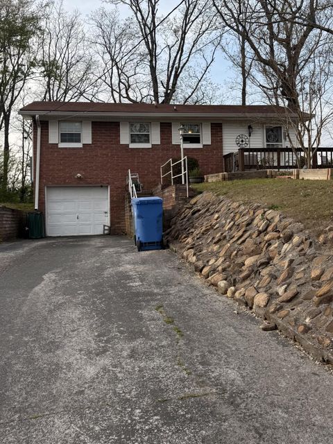 Photo of 1305 Hixson Avenue, Hixson, TN 37343 (MLS # 1531149)