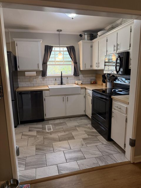 Tiny photo for 1305 Hixson Avenue, Hixson, TN 37343 (MLS # 1531149)