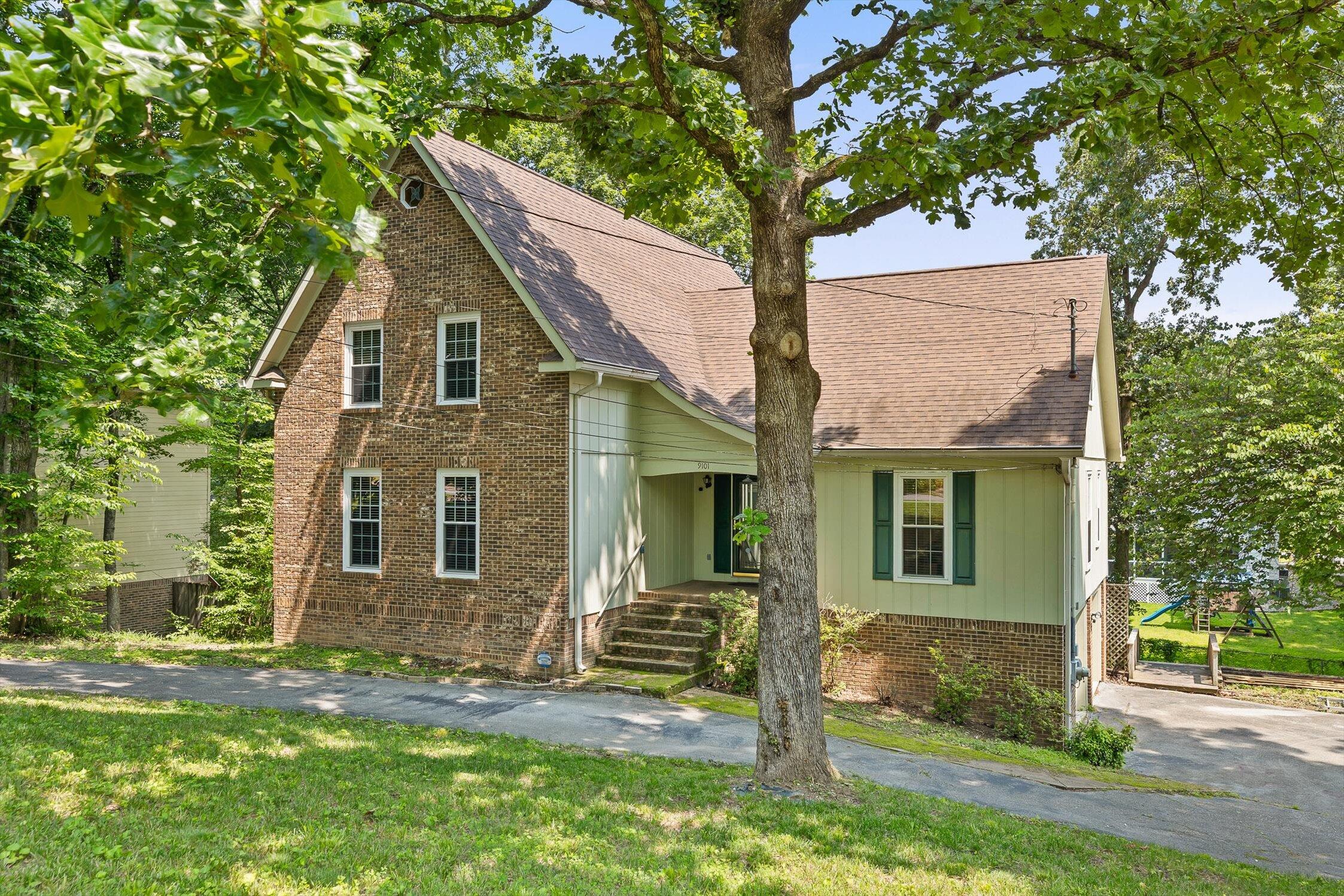 Chattanooga, Tennessee 37421, United States, 4 Bedrooms Bedrooms, ,5 BathroomsBathrooms,Residential,Active,146831